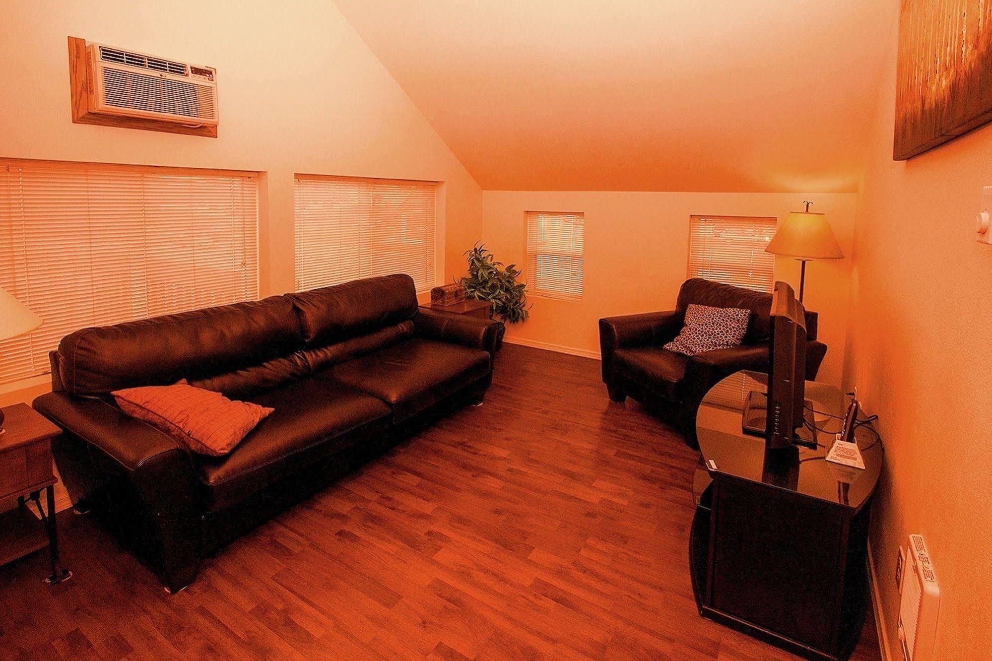 Maple Leaf Manor Suites Spokane Kültér fotó